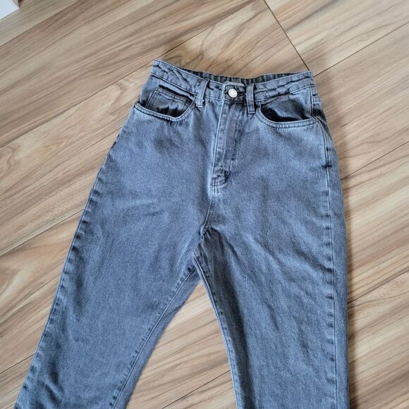 WeWoreWhat Icon Rigid Ultra High Waist Straight Leg Jeans in Grey - Picture 6 of 13